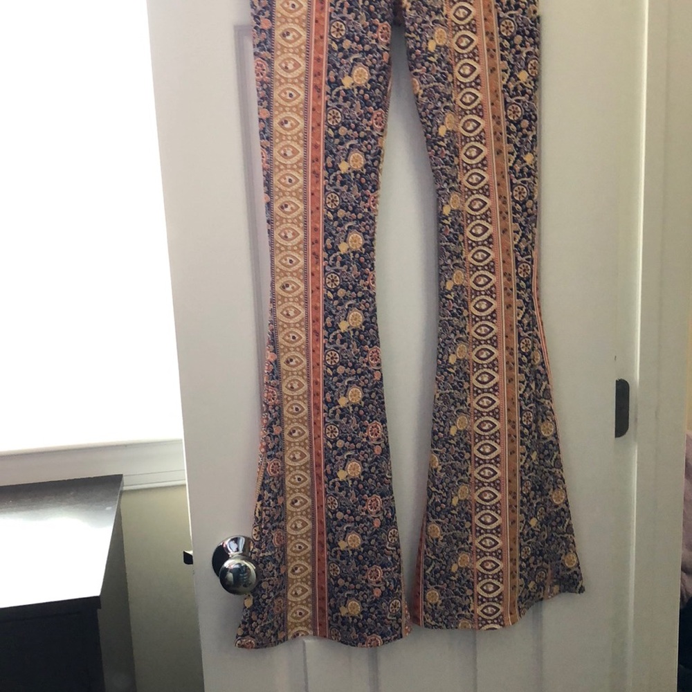 Patterned flare pants